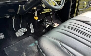 Ford-F150-4x4-regular-cab-1978-Black-Black-5