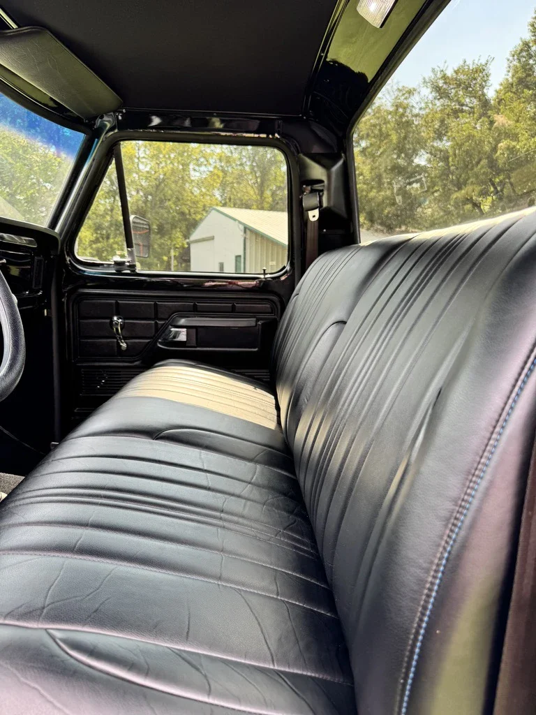 Ford-F150-4x4-regular-cab-1978-Black-Black-8