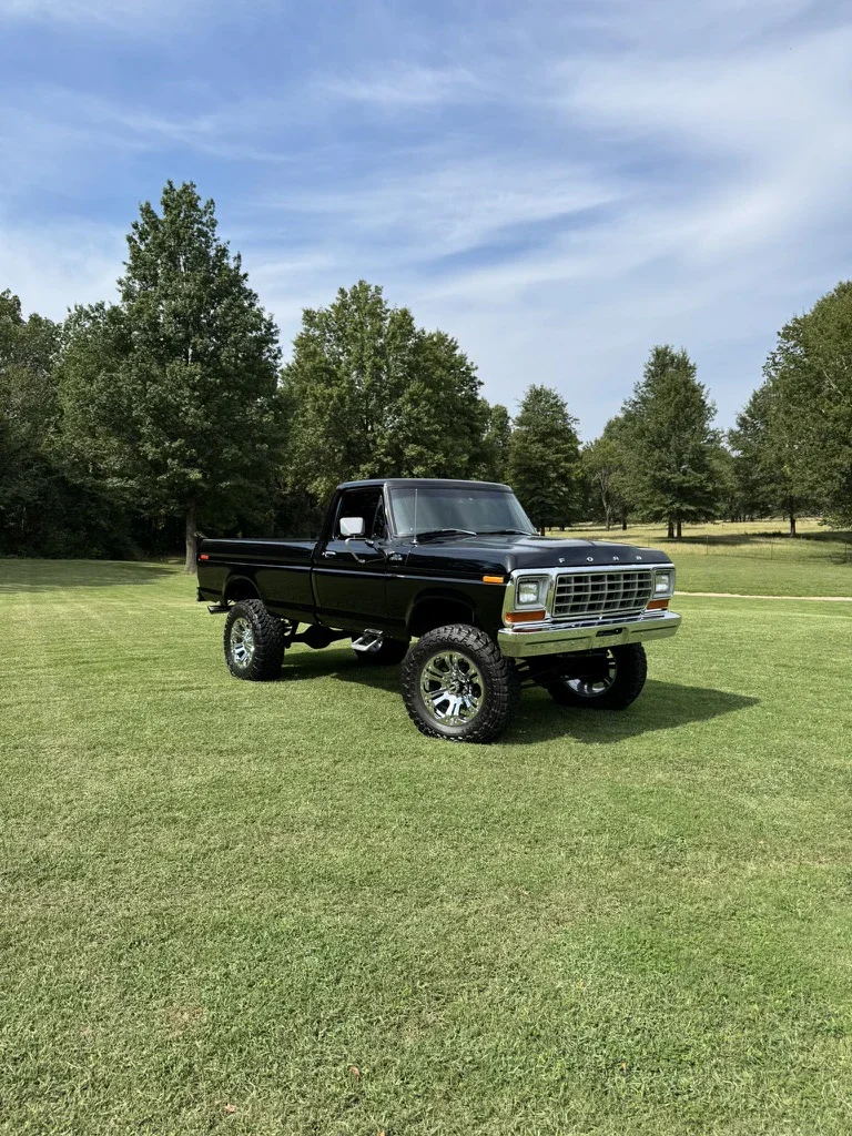Ford-F150-4x4-regular-cab-1978-Black-Black