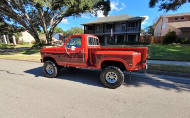 Ford-F150-4x4-regular-cab-1980-Red-Red-10