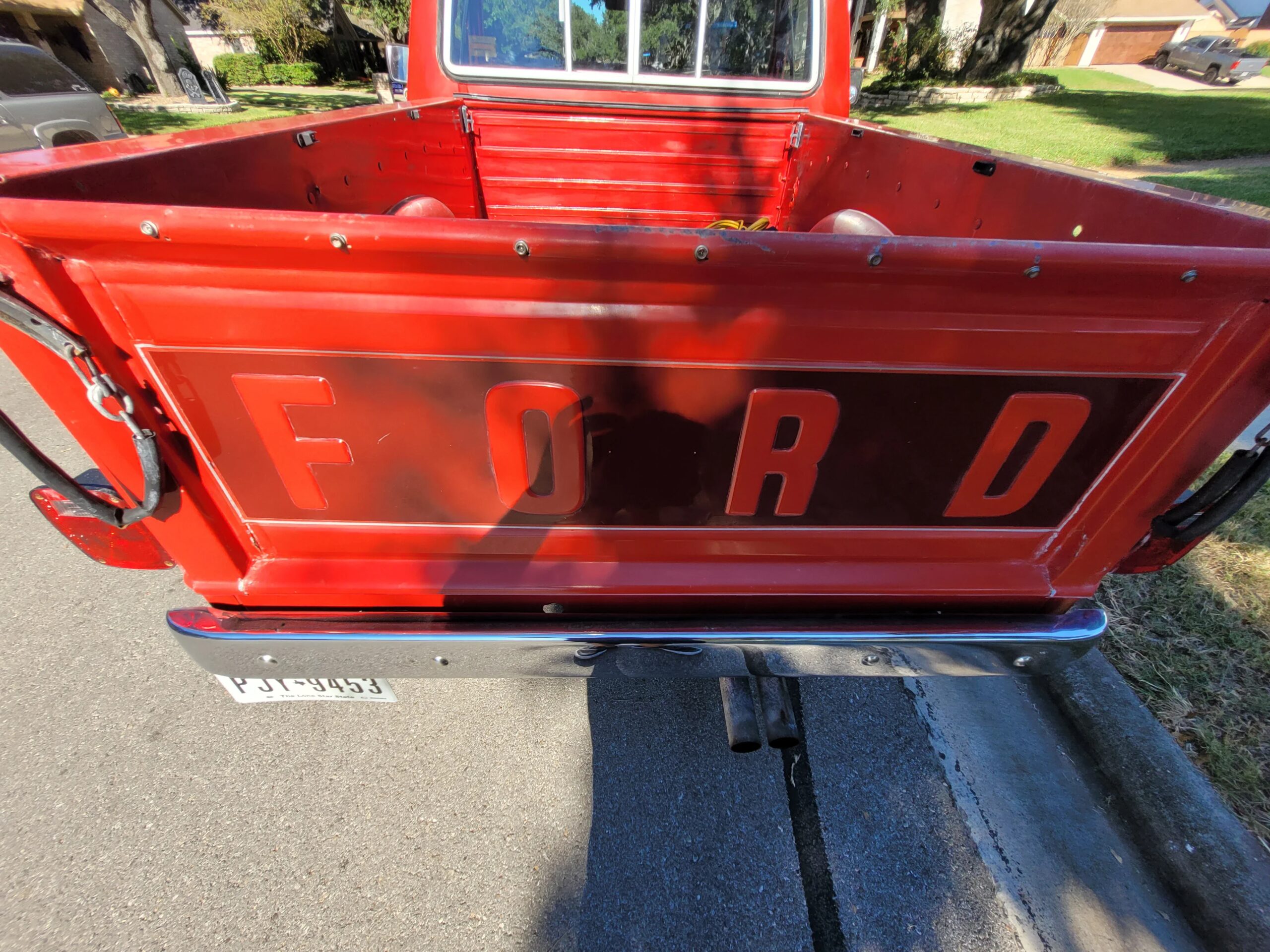 Ford-F150-4x4-regular-cab-1980-Red-Red-5