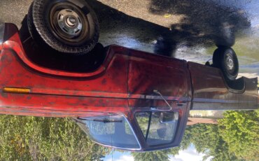 Ford-F150-4x4-regular-cab-1984-Custom-Burgundy-11