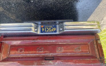 Ford-F150-4x4-regular-cab-1984-Custom-Burgundy-2
