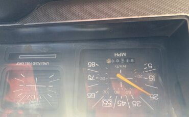 Ford-F150-4x4-regular-cab-1984-Custom-Burgundy-5