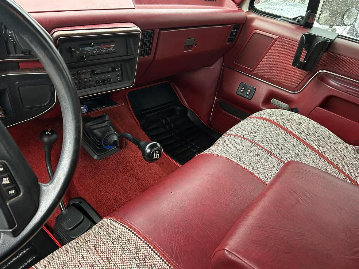 Ford-F150-4x4-regular-cab-1988-Red-Red-11