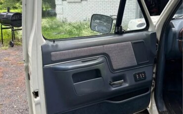 Ford-F150-4x4-regular-cab-1989-White-Blue-3