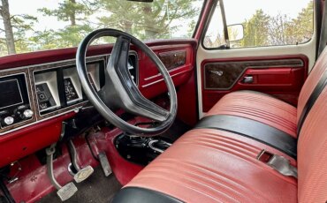 Ford-F150-4x4-regular-cab-xl-1979-Off-White-Red-1
