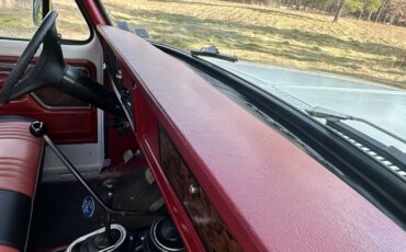 Ford-F150-4x4-regular-cab-xl-1979-Off-White-Red-12