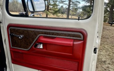 Ford-F150-4x4-regular-cab-xl-1979-Off-White-Red-14