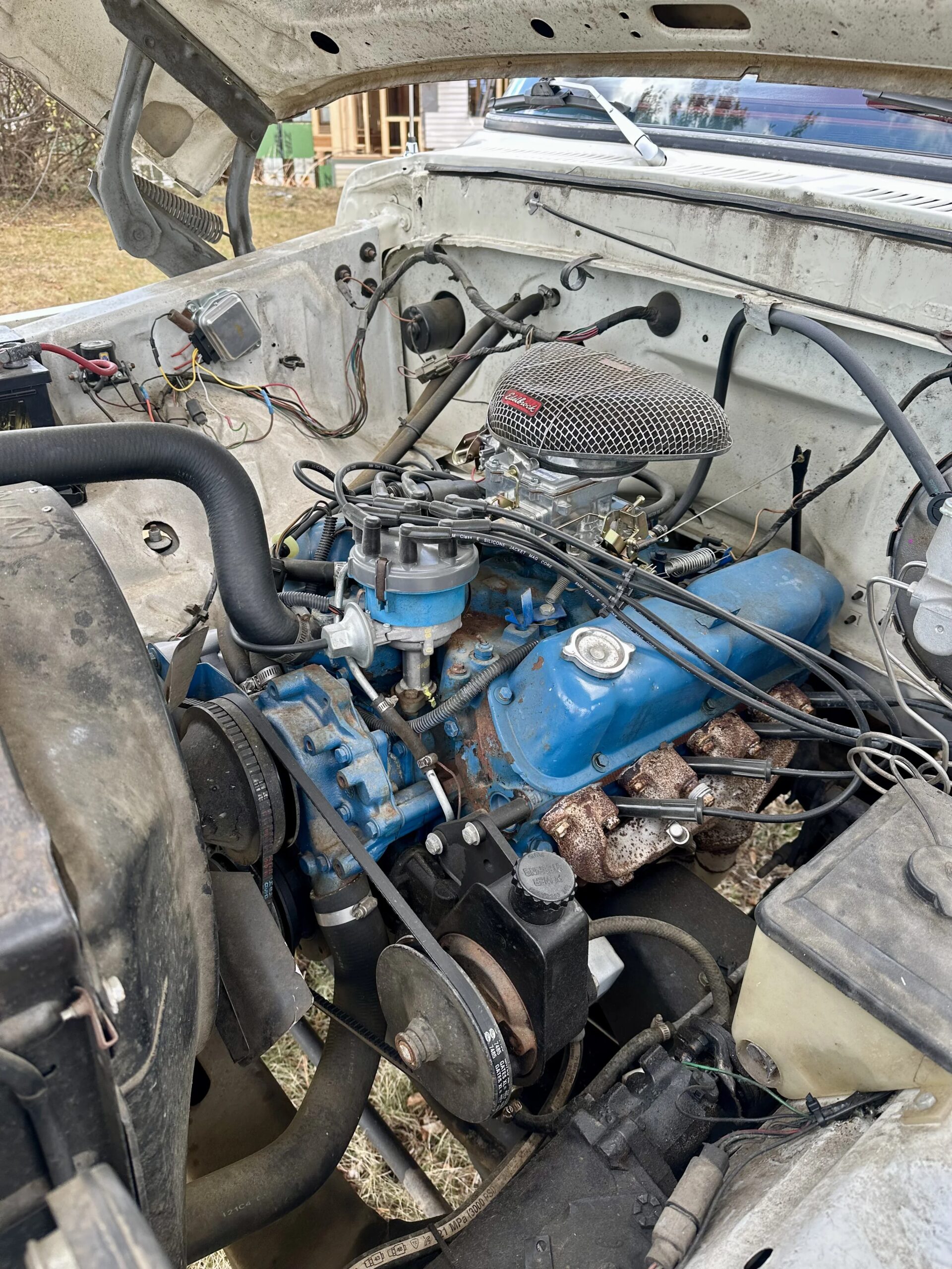 Ford-F150-4x4-regular-cab-xl-1979-Off-White-Red-19