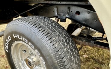 Ford-F150-4x4-regular-cab-xl-1979-Off-White-Red-21