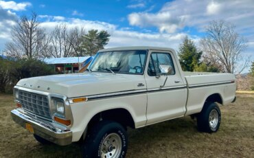 Ford-F150-4x4-regular-cab-xl-1979-Off-White-Red-22