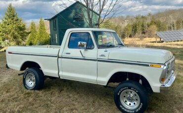 Ford-F150-4x4-regular-cab-xl-1979-Off-White-Red