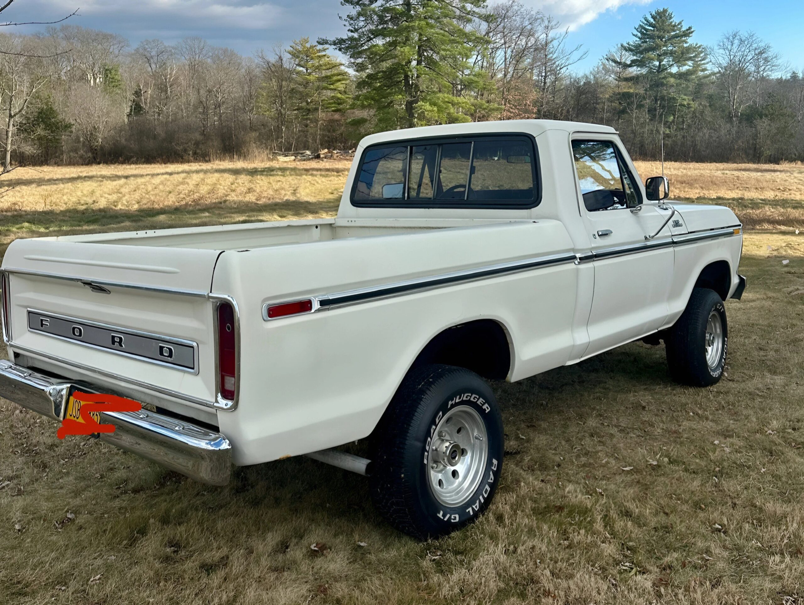 Ford-F150-4x4-regular-cab-xl-1979-Off-White-Red-8