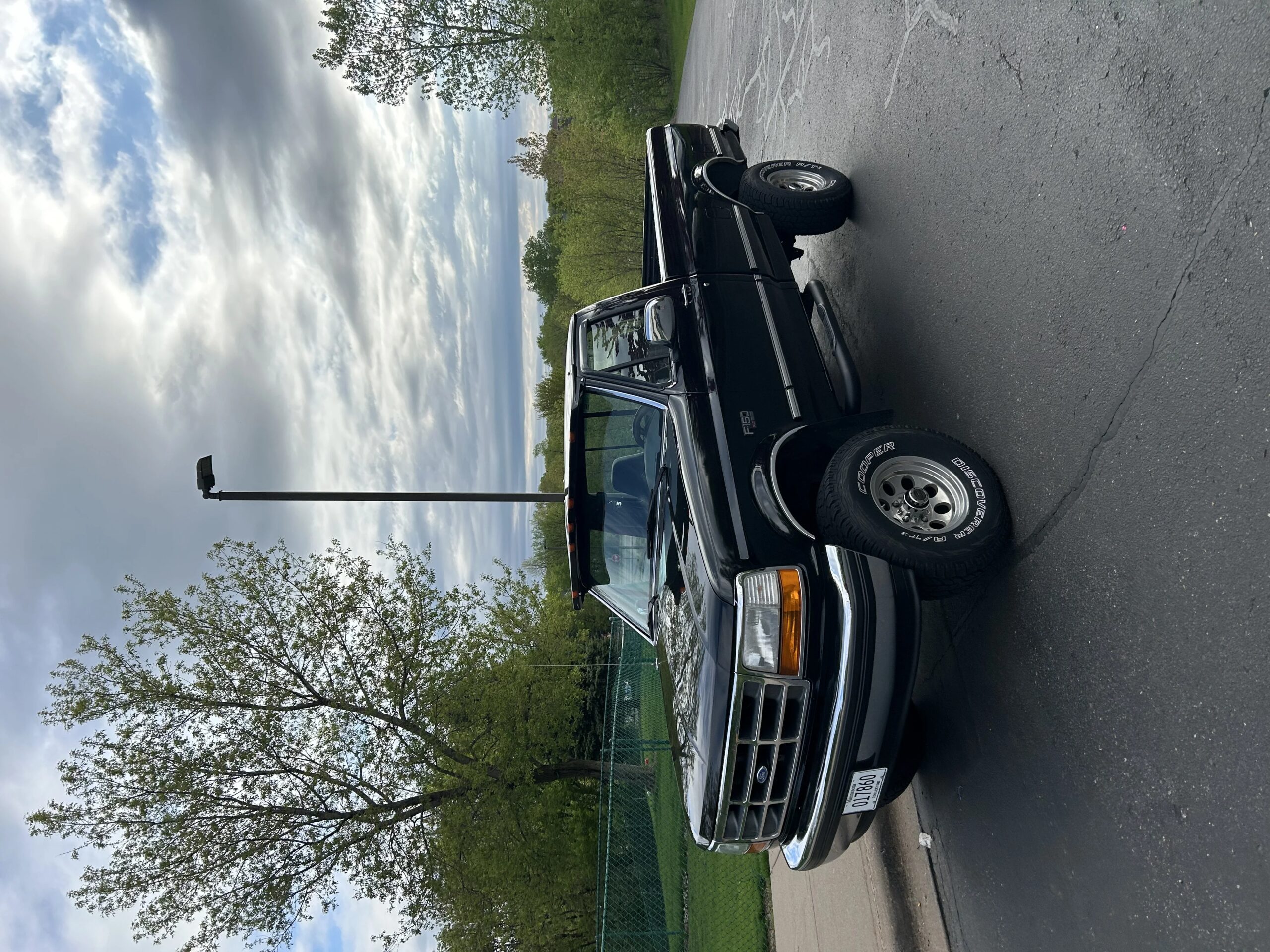 Ford-F150-4x4-regular-cab-xl-1994-Black-Gray