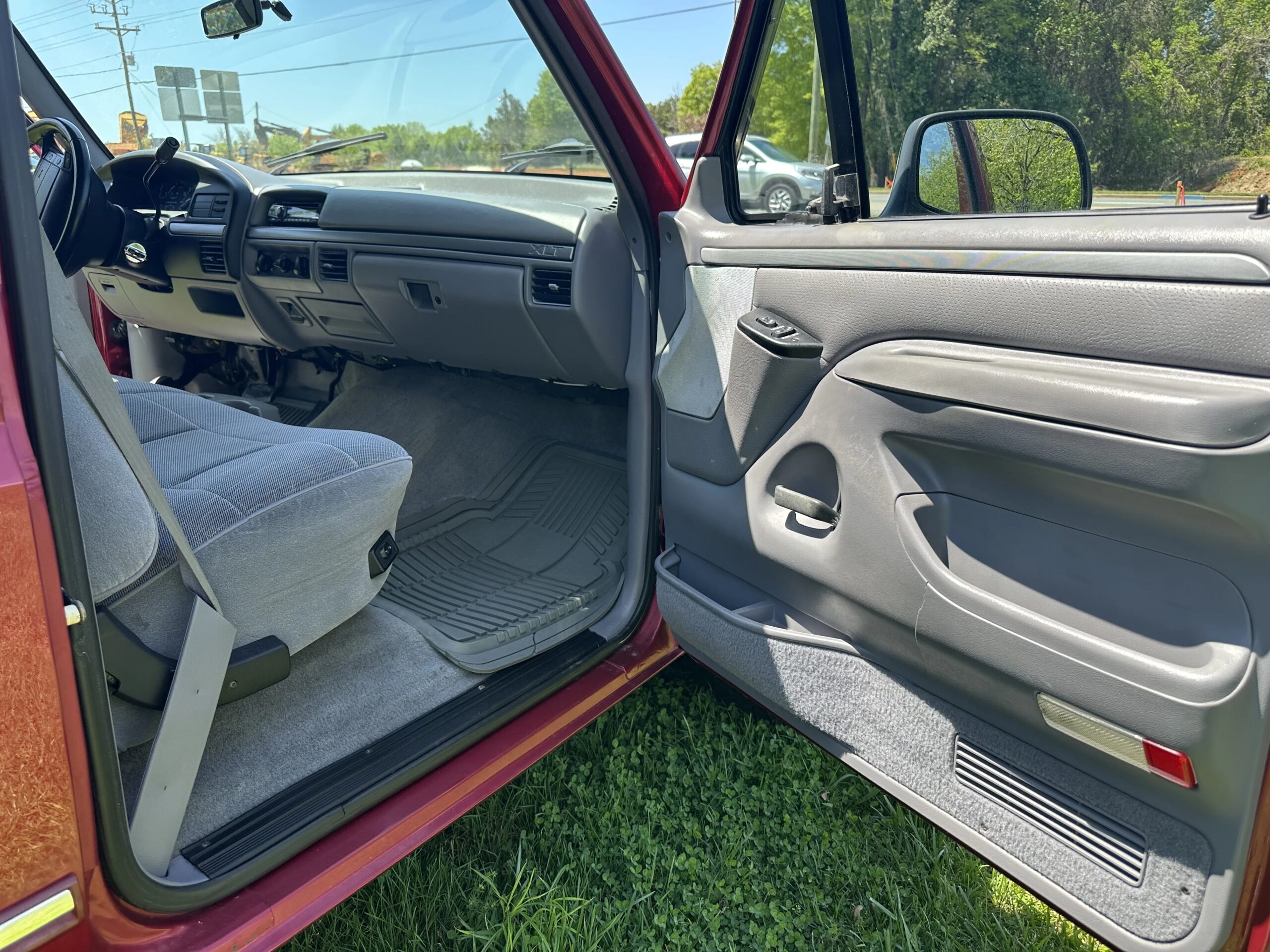 Ford-F150-4x4-regular-cab-xl-1994-Red-Gray-18
