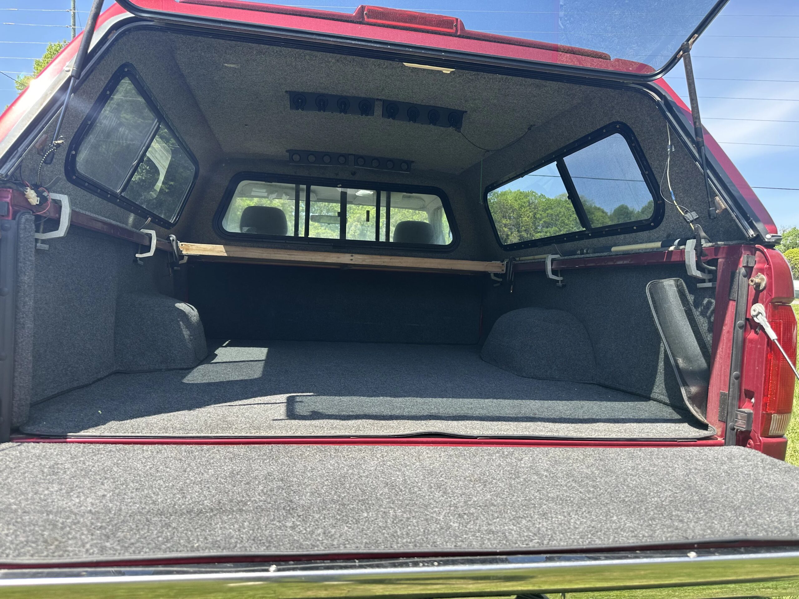 Ford-F150-4x4-regular-cab-xl-1994-Red-Gray-27
