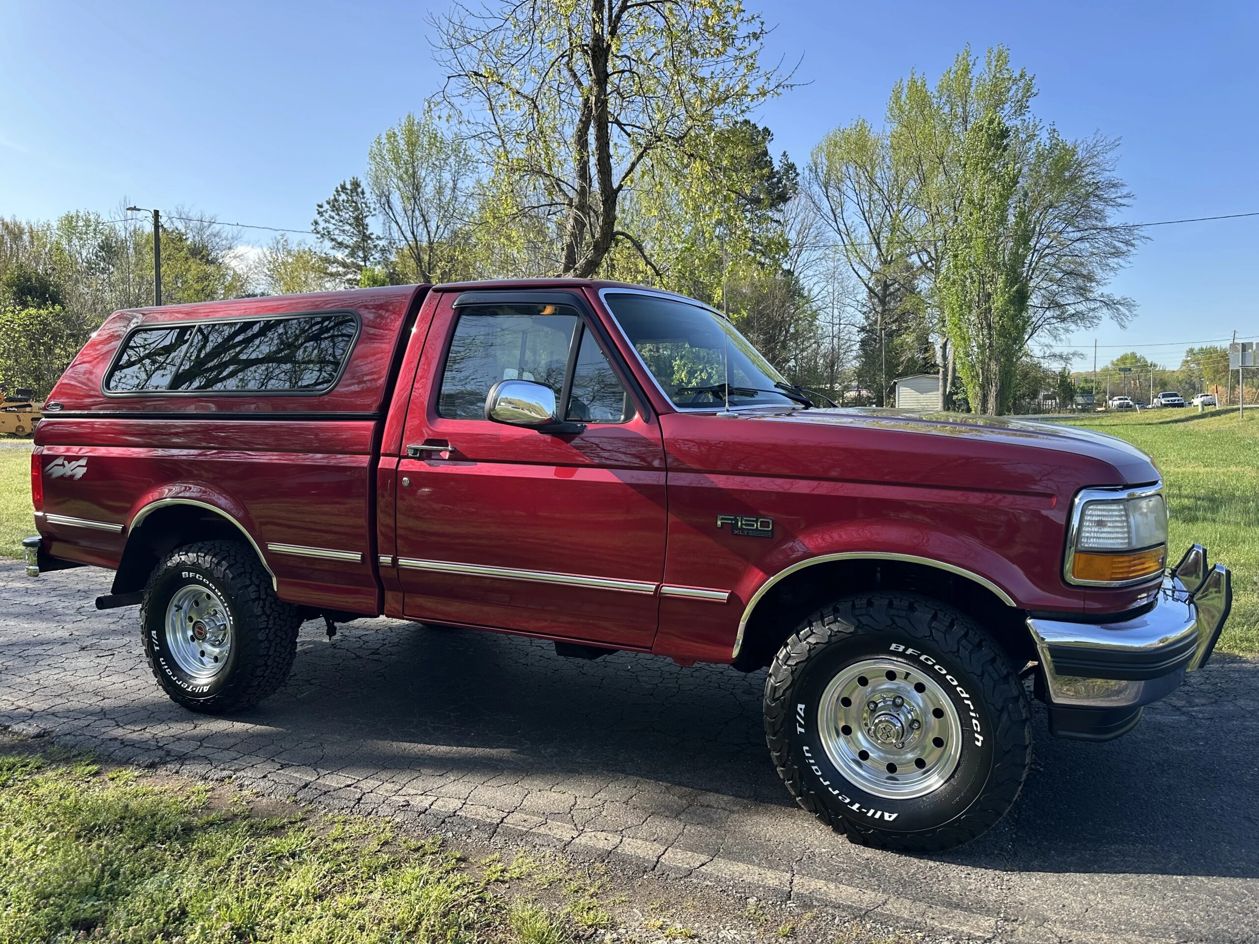 Ford-F150-4x4-regular-cab-xl-1994-Red-Gray