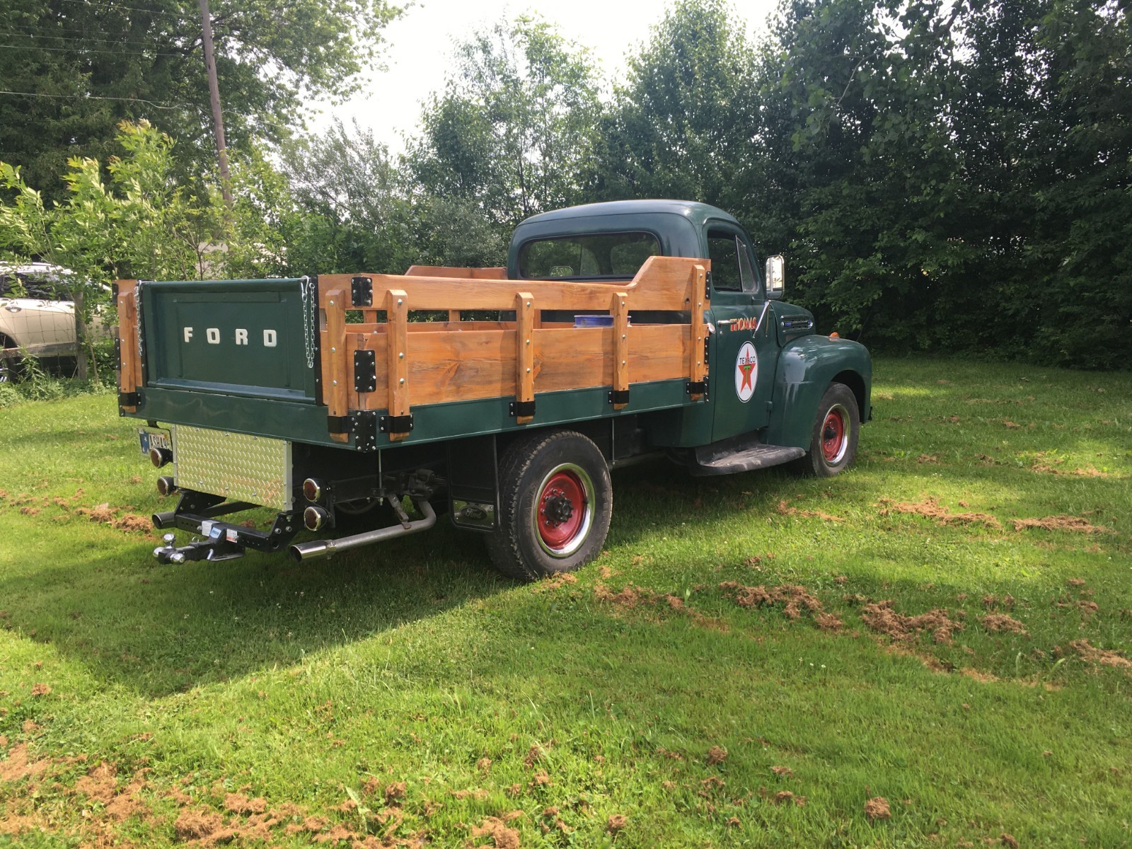 Ford-F2-34-Ton-1951-Stake-bed-2