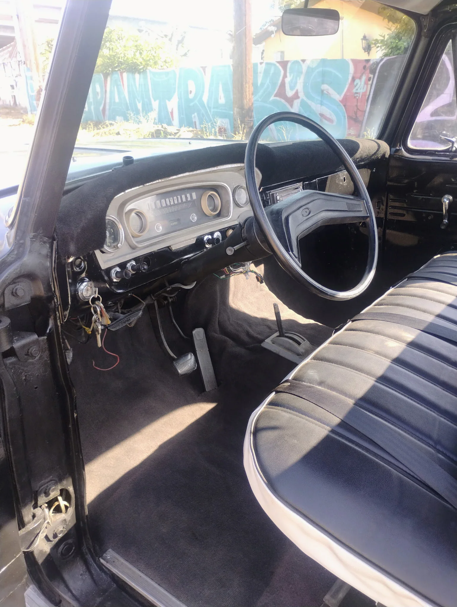 Ford-F250-2wd-regular-cab-1966-Black-Black-9