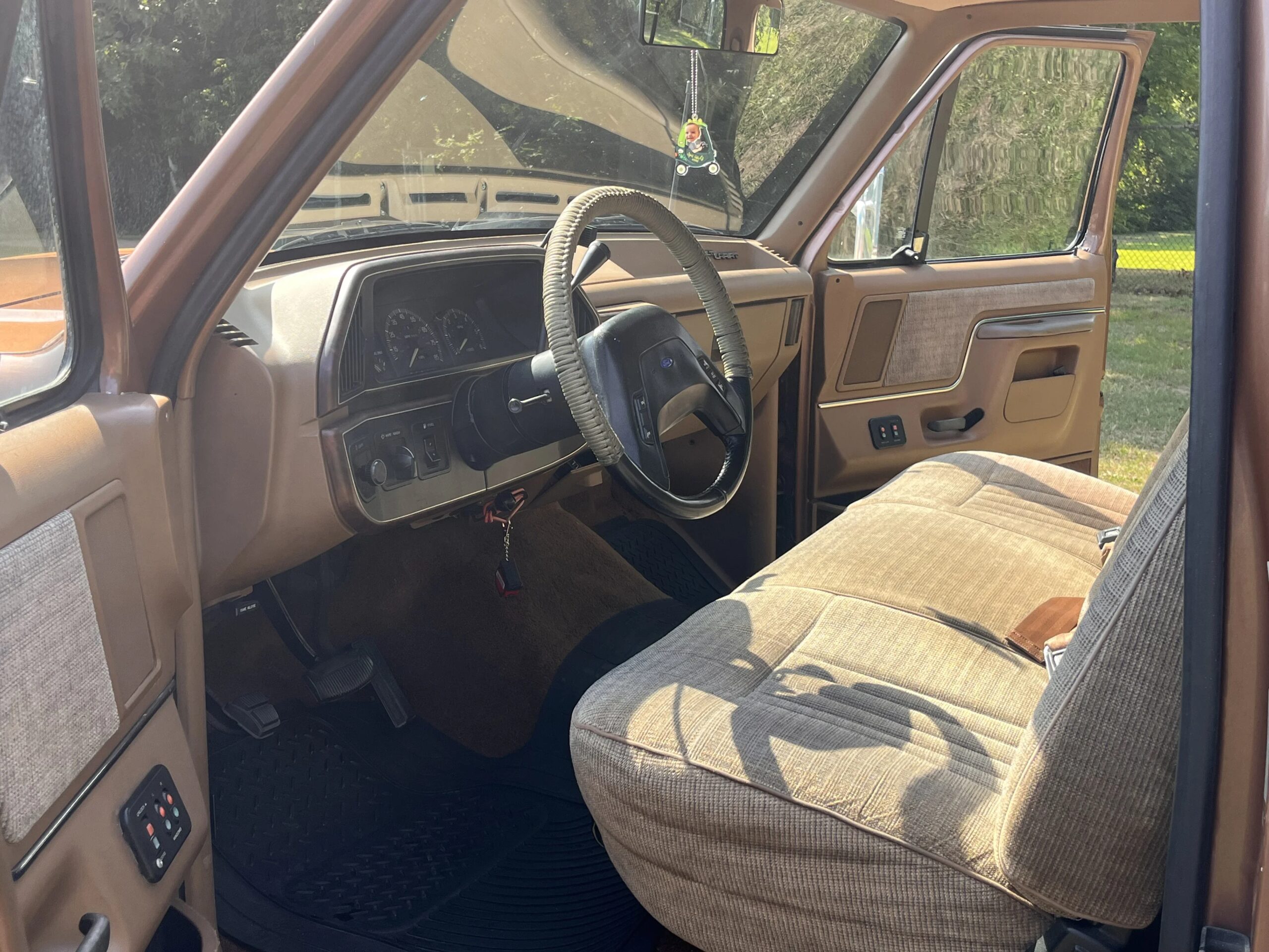 Ford-F250-2wd-regular-cab-1989-Brown-Tan-7