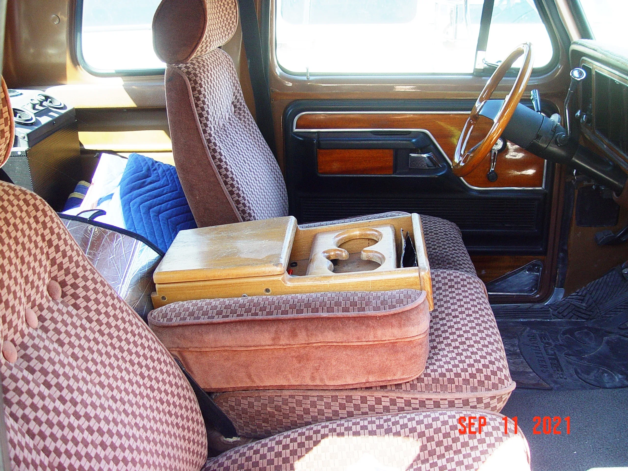 Ford-F250-2wd-supercab-1975-Beige-Brown-2