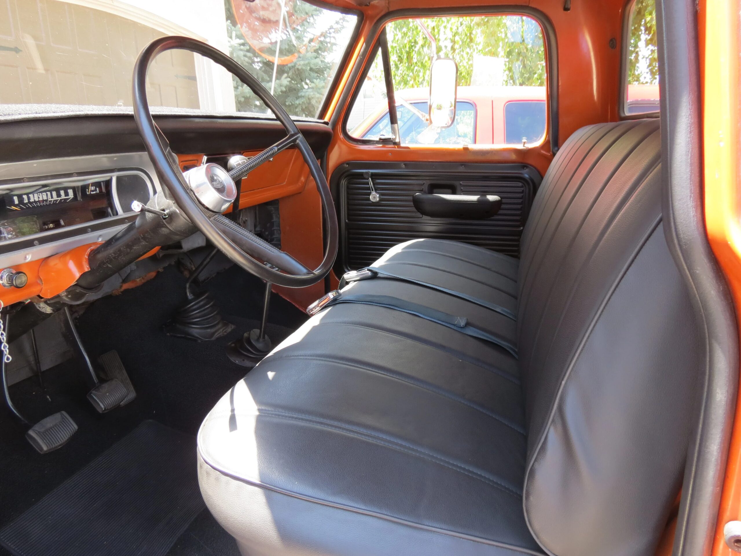 Ford-F250-4x4-regular-cab-1969-Other-Black-24