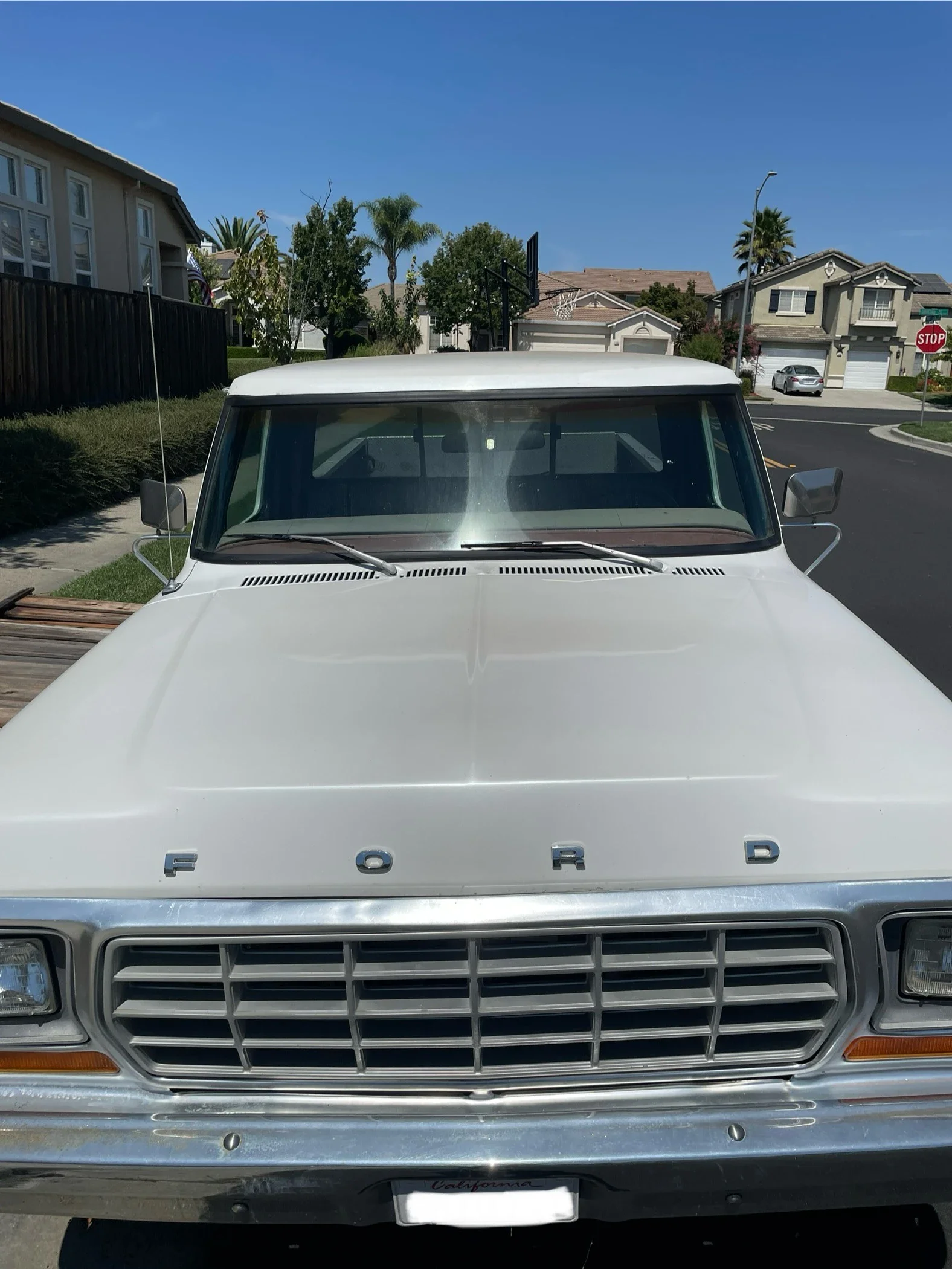 Ford-F250-4x4-regular-cab-1978-White-Red-4