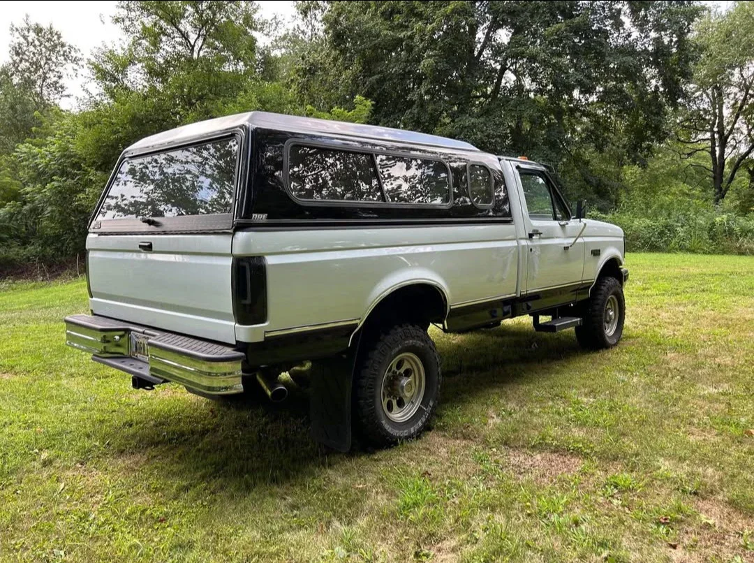 Ford-F250-4x4-regular-cab-1994-Off-White-Gray-2