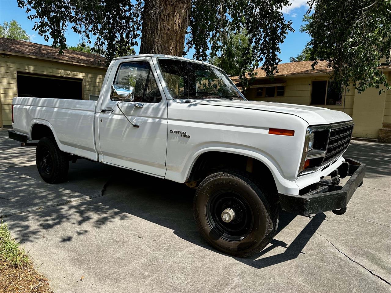 Ford-F350-1981-White-Red-10