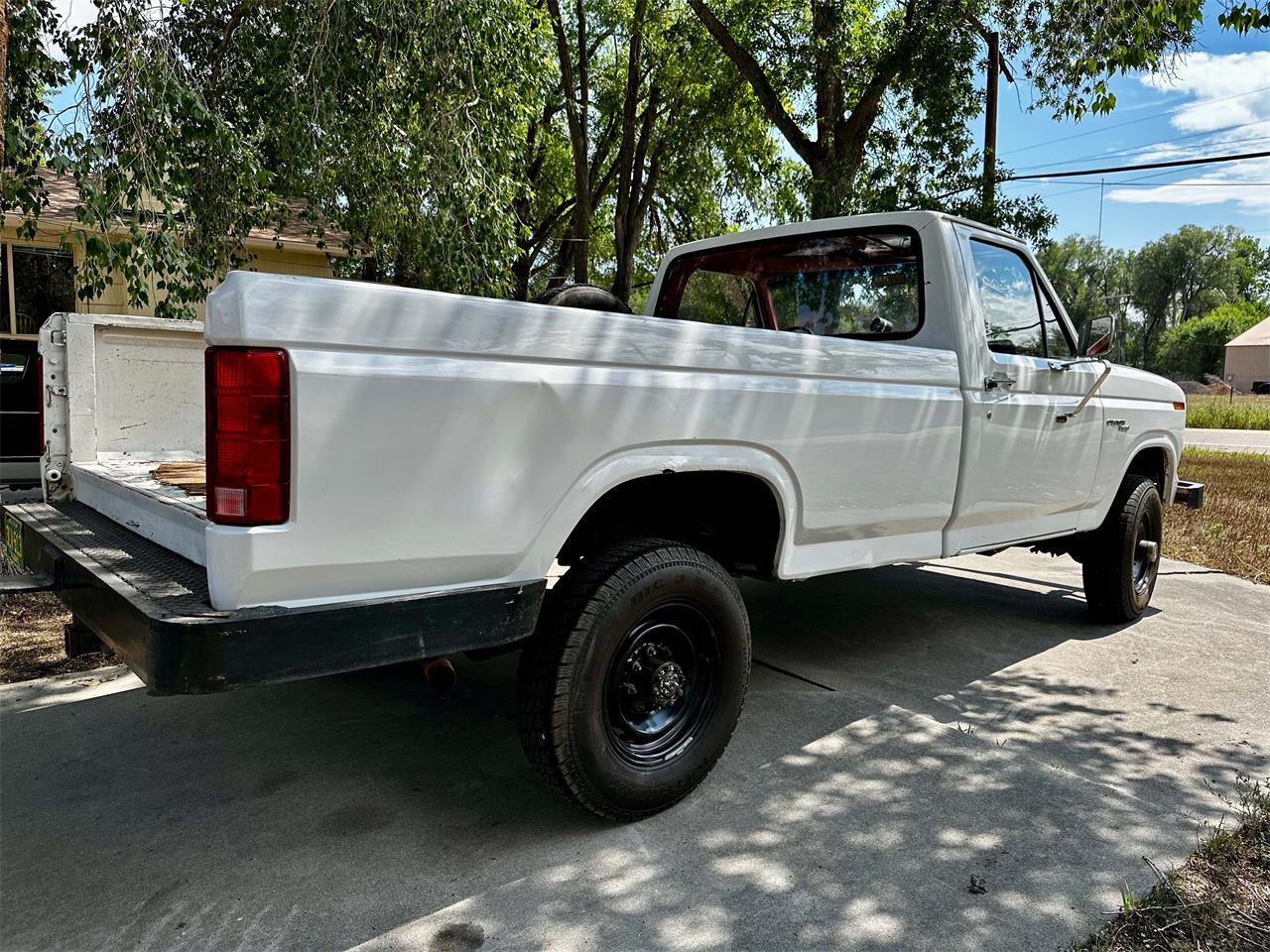 Ford-F350-1981-White-Red-11
