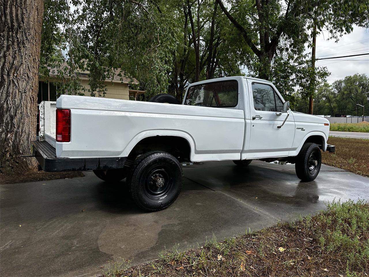 Ford-F350-1981-White-Red-14