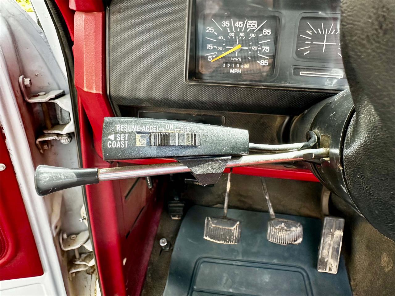 Ford-F350-1981-White-Red-23