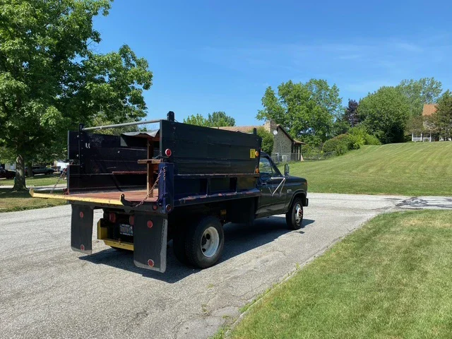 Ford-F350-2wd-regular-cab-1984-Blue-Blue-17
