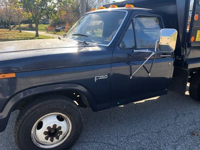 Ford-F350-2wd-regular-cab-1984-Blue-Blue-8