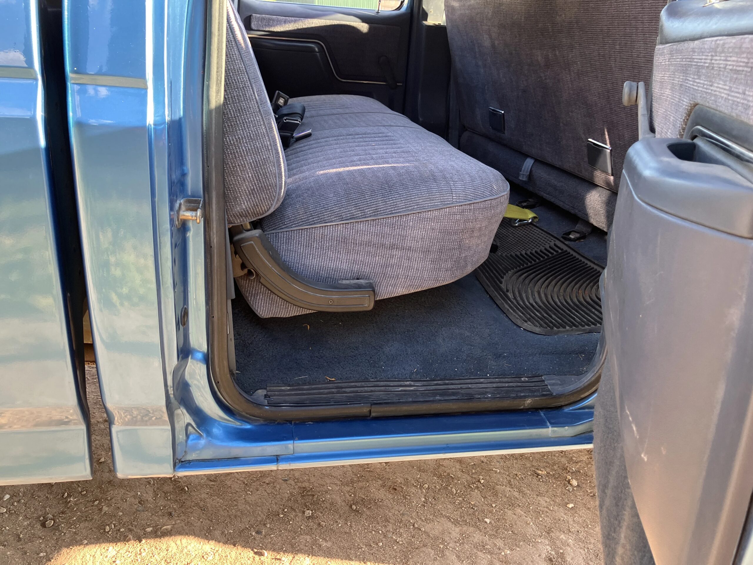 Ford-F350-4x4-crew-cab-1990-Blue-Blue-18