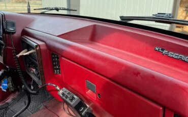 Ford-F350-4x4-regular-cab-1990-Black-Red-4