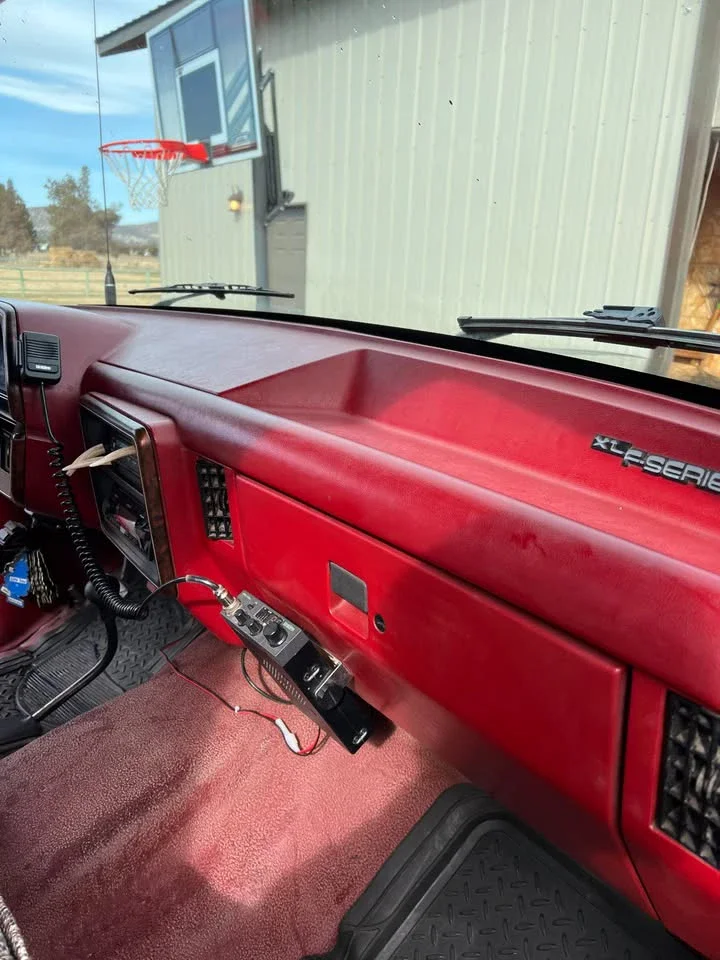 Ford-F350-4x4-regular-cab-1990-Black-Red-4