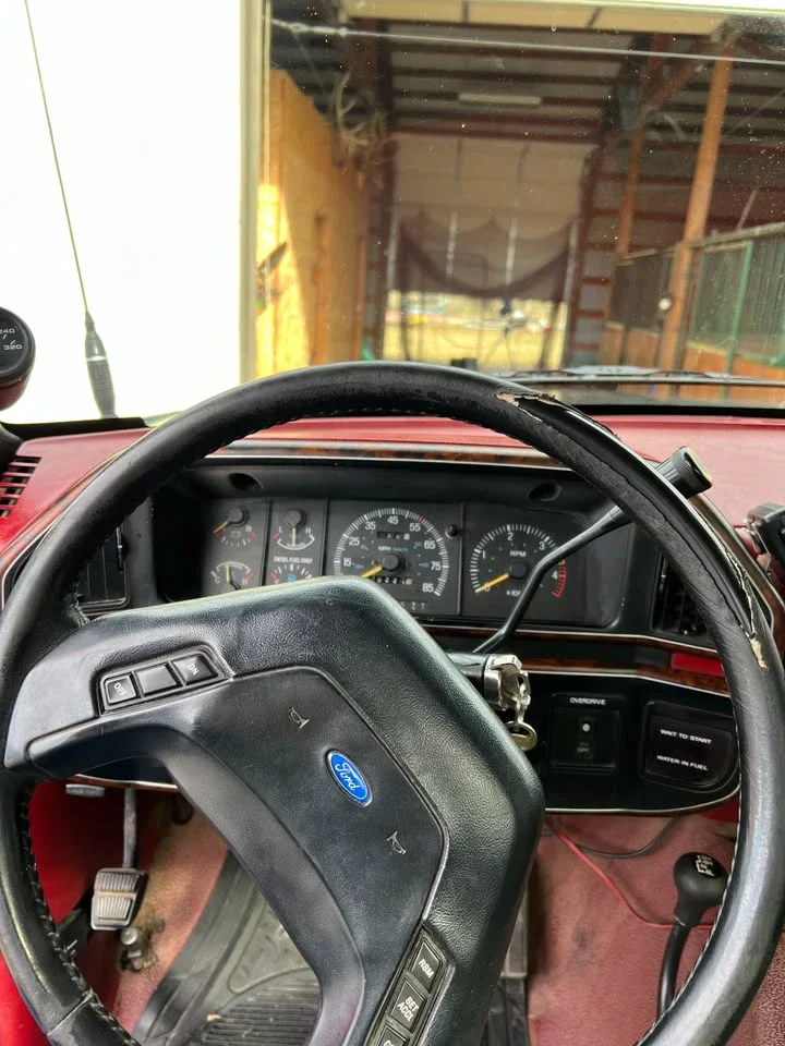 Ford-F350-4x4-regular-cab-1990-Black-Red-6