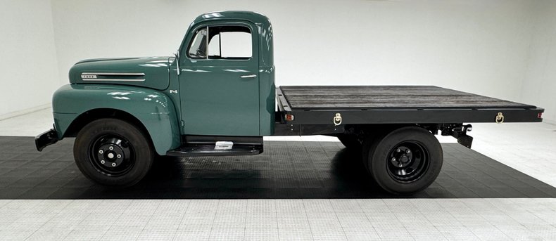 Ford-F4-1950-Glade-Green-Black-1