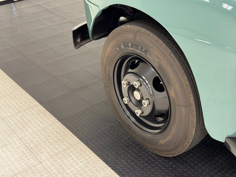 Ford-F4-1950-Glade-Green-Black-11