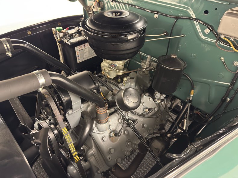 Ford-F4-1950-Glade-Green-Black-32