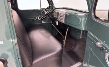 Ford-F4-1950-Glade-Green-Black-34