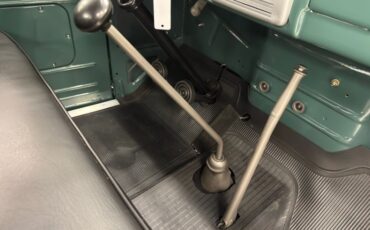 Ford-F4-1950-Glade-Green-Black-40
