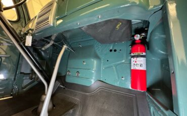 Ford-F4-1950-Glade-Green-Black-42