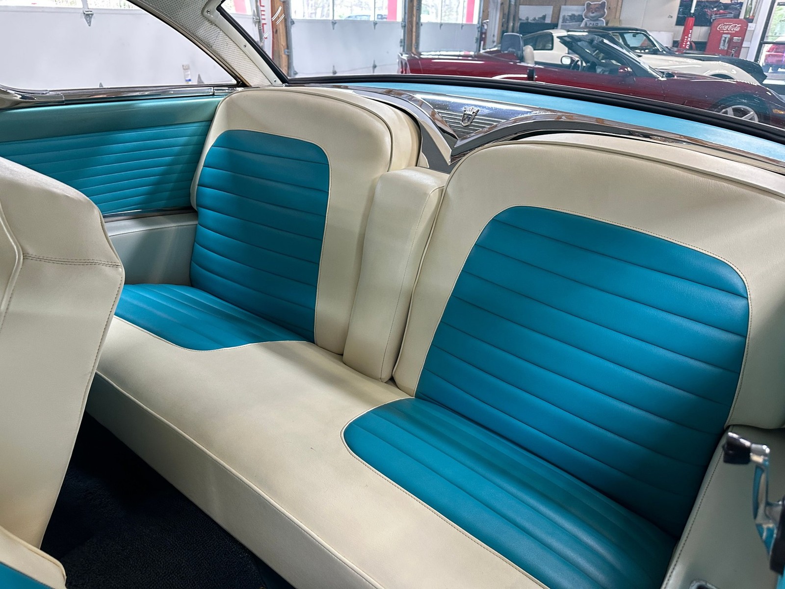 Ford-Fairlane-1955-Sedan-12