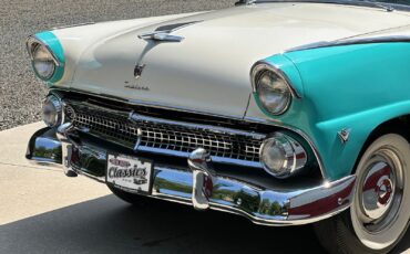 Ford-Fairlane-1955-Sedan-2