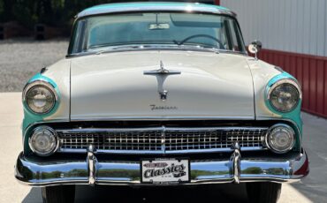Ford-Fairlane-1955-Sedan-3