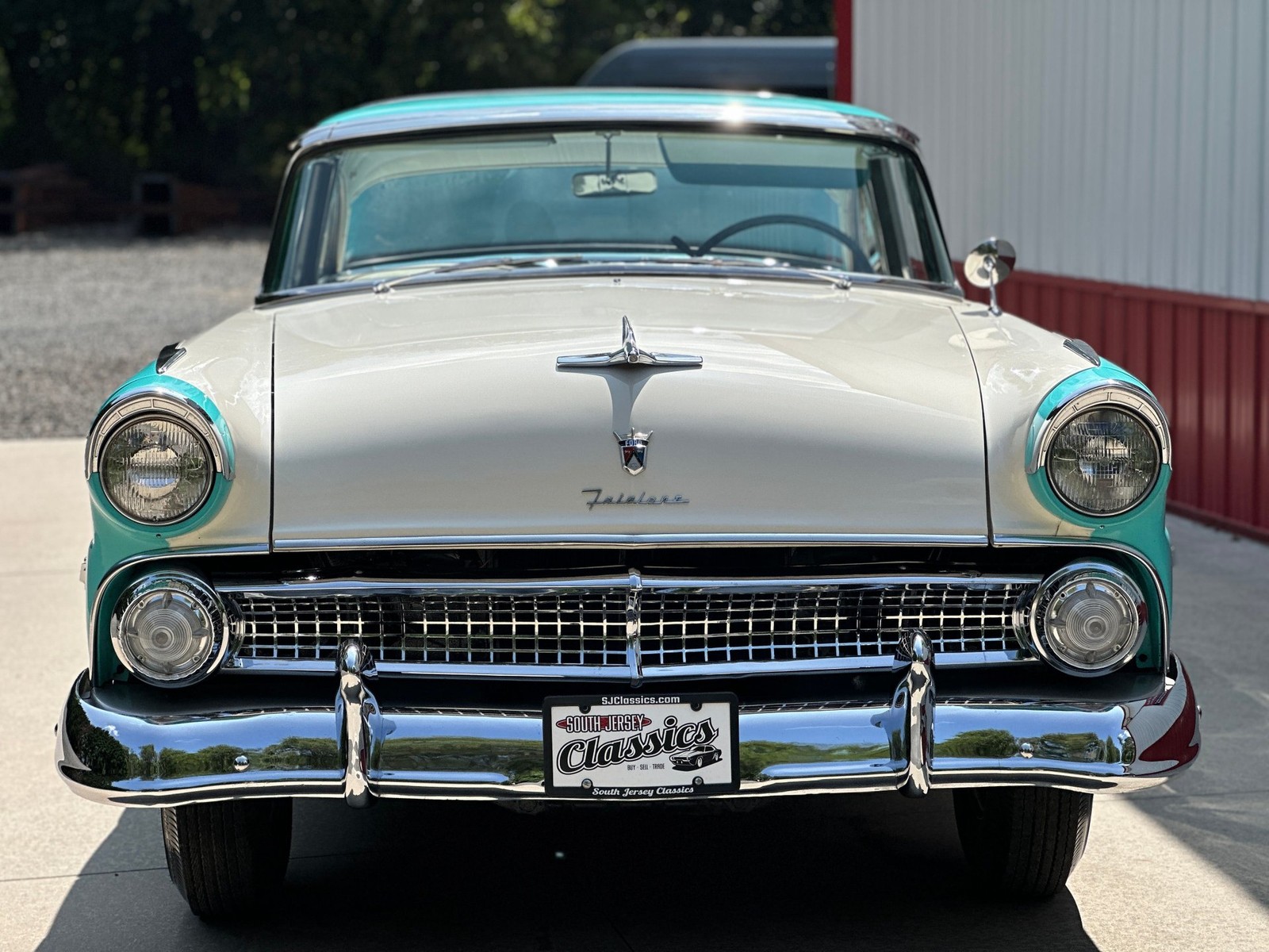 Ford-Fairlane-1955-Sedan-3