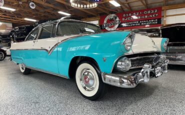 Ford-Fairlane-1955-Sedan-4